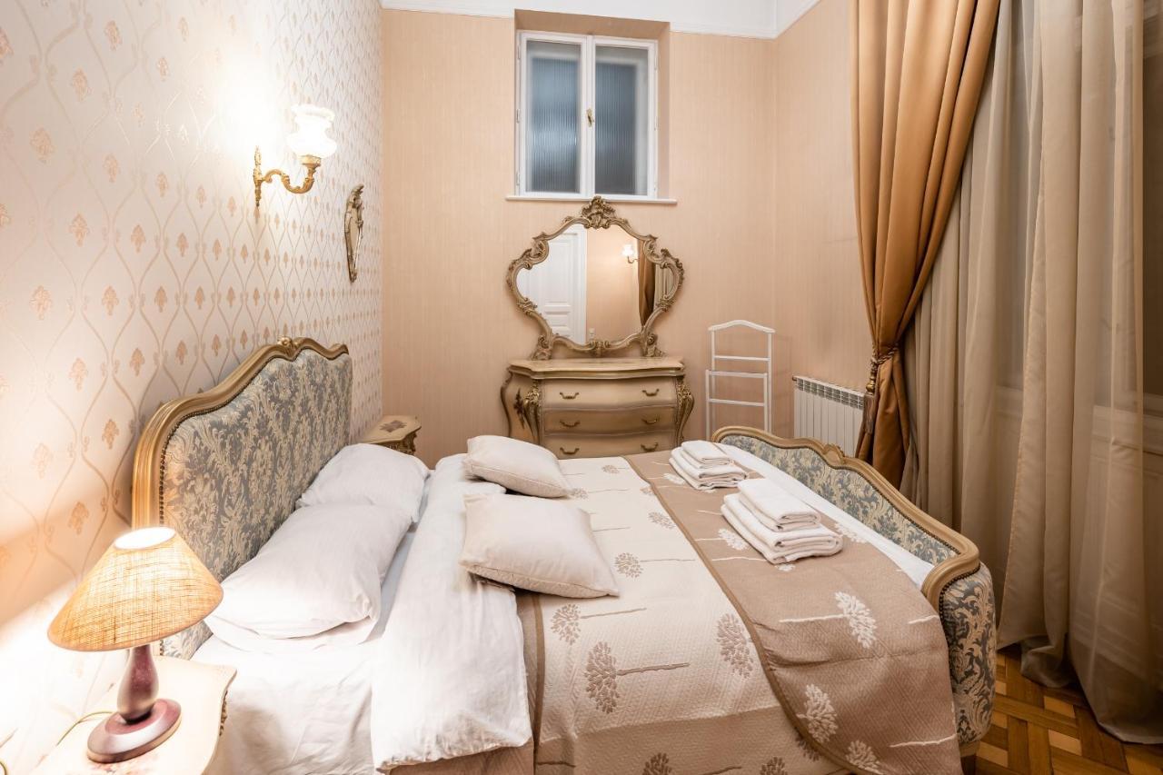 3 Bedrooms Royal Italian Style In An Austrian Building, Parking, Balcony Lemberg Exterior foto