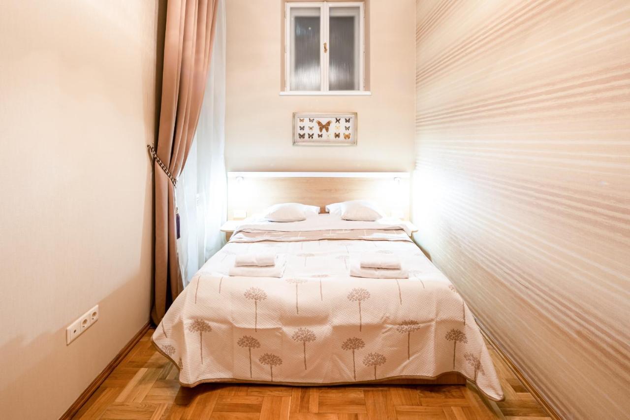 3 Bedrooms Royal Italian Style In An Austrian Building, Parking, Balcony Lemberg Exterior foto