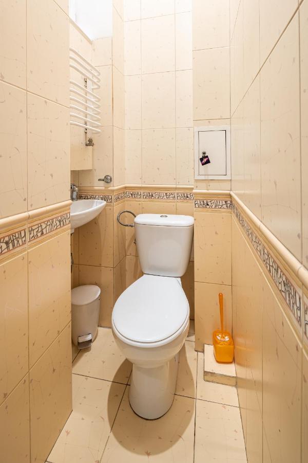 3 Bedrooms Royal Italian Style In An Austrian Building, Parking, Balcony Lemberg Exterior foto