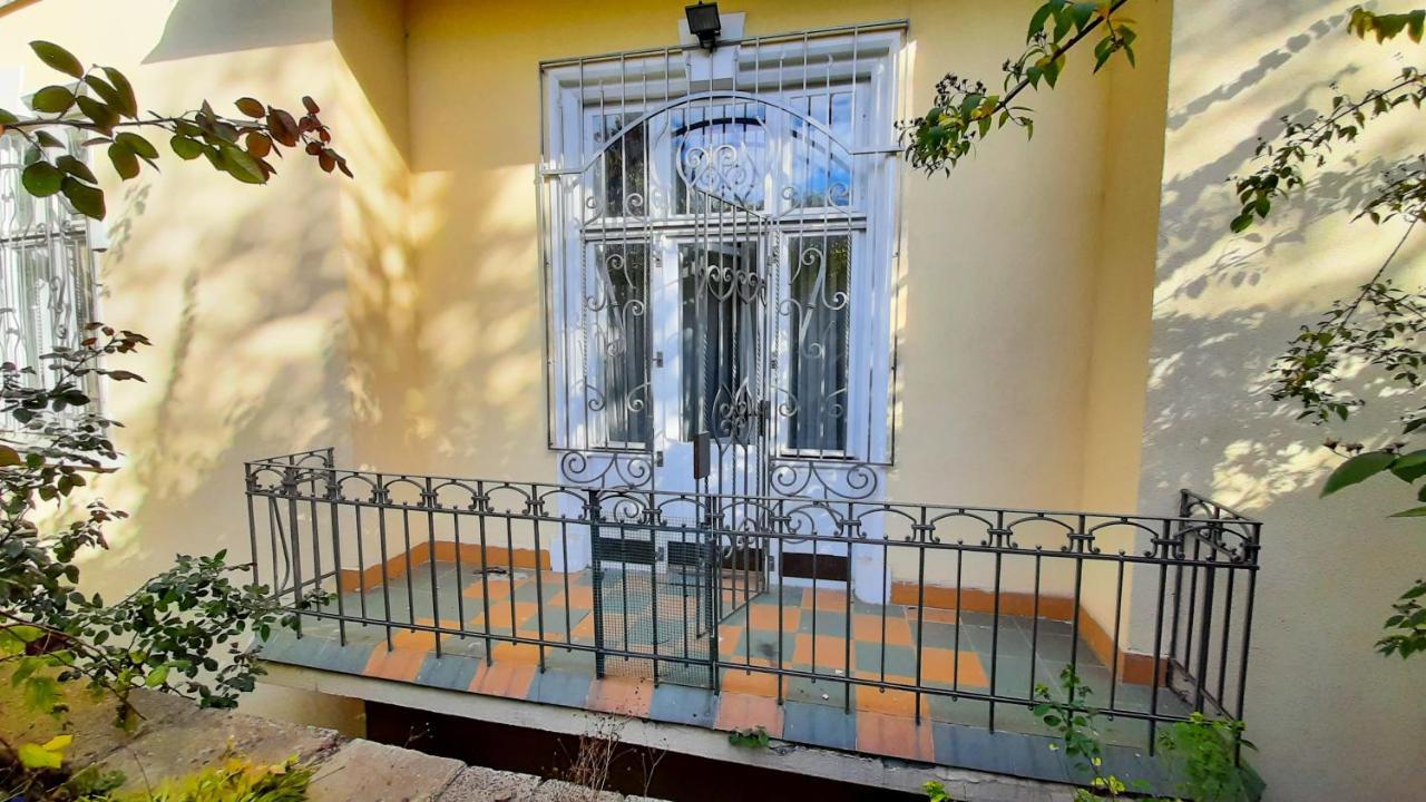 3 Bedrooms Royal Italian Style In An Austrian Building, Parking, Balcony Lemberg Exterior foto